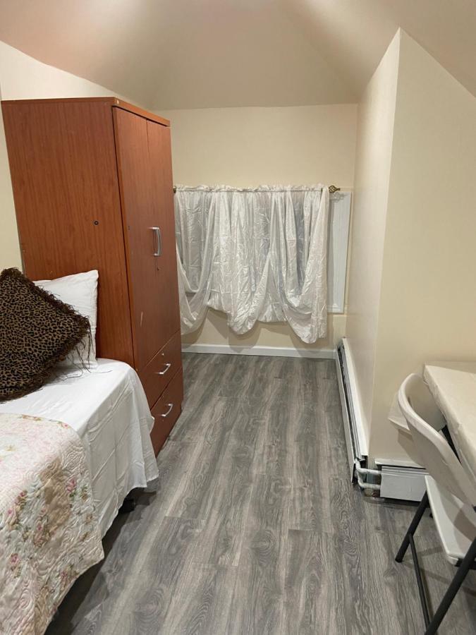 A Comfortable Room New York Eksteriør bilde
